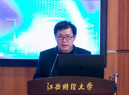 谢花林向各位专家学者的到来表示热烈欢迎和衷心感谢,介绍了我校基本