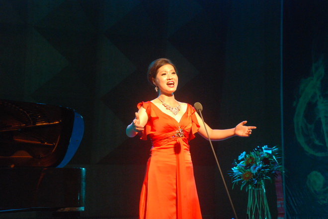 艺术学院胡玲熊婷学年独唱音乐会举行